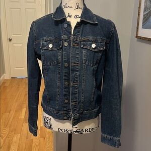 Calvin Klein denim jacket, Size S. Classic fit and styling!